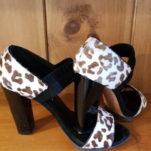 BCBG Leopard Print PeepToes - Picture 6 of 7